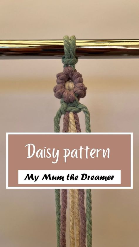 Macrame Bracelet Diy, E-learning, Macrame Patterns Tutorials, Macrame Knot, Daisy Pattern, Macrame Cord, Macrame Patterns, Baby Crafts, Tie Knots