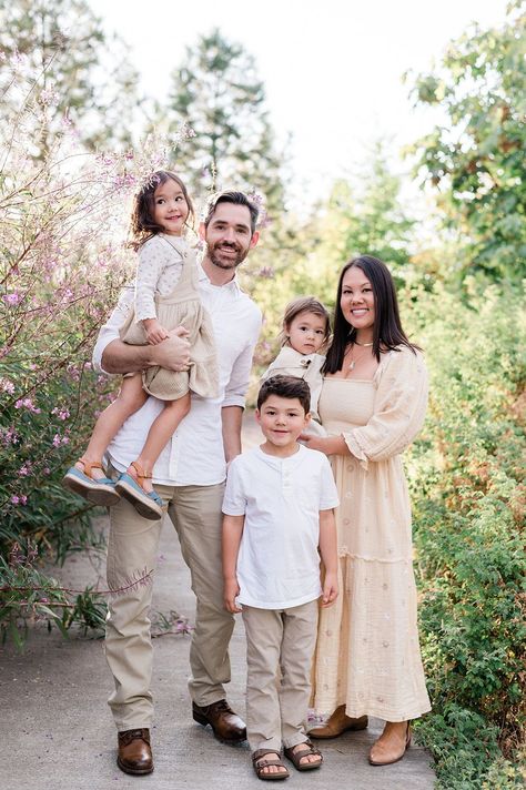 Womens Dress Family Pictures, Family Outfits For Photoshoot, Neutral Family Outfits For Pictures, Family Photoshoot White Outfit, Yellow Dress Family Pictures, What To Wear Family Pictures, Dresses For Moms, Pick Your Outfit, Shoots Ideas