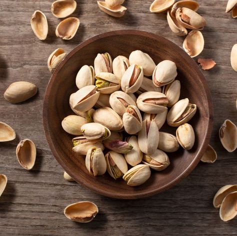 Pistachio Benefits, Pistachio Nut, Roasted Pistachios, Nutrition Consultant, Filling Snacks, Pistachios Nuts, Clean Plates, Gluten Free Egg Free, Breakfast Choices