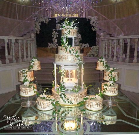 Cakes Quinceanera, Forest Theme Cakes, Enchanted Forest Centerpieces, Cake Quinceanera, Emerald Green Quinceanera Theme, Fountain Cake, Green Quinceanera Theme, Fountain Wedding Cakes, Quince Cakes