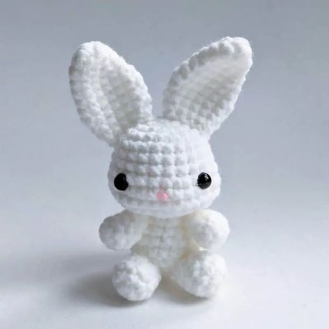 Free Amigurumi Patterns Bunny, Crochet Buddies, Crochet A Bunny, Crochet Rabbit Free Pattern, Easter Crochet Patterns Free, Easy Crochet Animals, Crochet Toys Free, Quick Crochet Patterns, Crochet Bunny Pattern