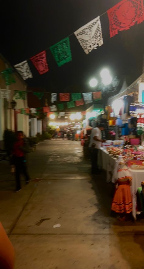 Mexico City At Night, Mexico Night Aesthetic, Mexico At Night Aesthetic, Michoacan Mexico Aesthetic, Mexico Street Photography, Dark Mexico Aesthetic, Latina Summer Aesthetic, Aurelia Core, Mexico Aesthetic Culture