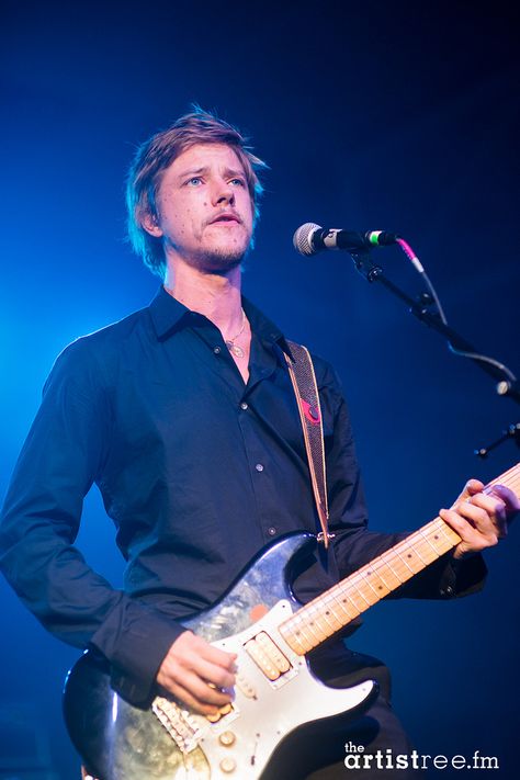 Paul Banks (Interpol) #FPSF2013 #Houston #Texas Interpol Band, Post Punk Revival, Paul Banks, Funny Emo, Blue Castle, Boys Don't Cry, Crush Pics, Best Rock, Music Icon