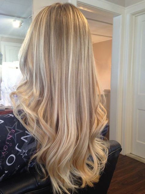 This light ash blonde look could be great for any formal event. Just create some outward curls on the tips while keeping your hair insanely straight at the top. Hair Ideas Highlights Blonde, Blond All Over Highlights, Honey Blonde W Highlights, Dimensional Blonde Golden, All Blonde Balayage, High Up Blonde Balayage, Things To Do To Blonde Hair, Cute Blonde Highlights For Blonde Hair, 9na Hair Color