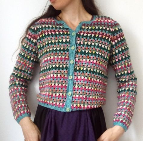 Granny Stripes Cardigan, Crochet Granny Stripe Cardigan Free Pattern, Crochet Granny Stripe Cardigan, Granny Stripe Cardigan Pattern Free, Granny Stripe Sweater, Granny Stripe Cardigan, Crochet Jumper Free Pattern, Cosy Cardigan, Cardigan Au Crochet