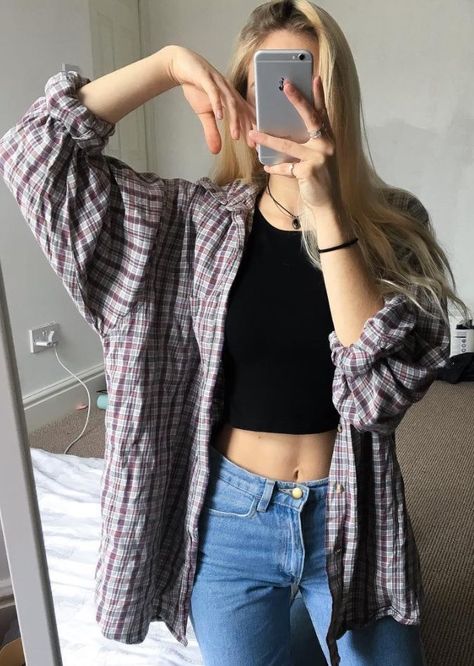 Outfits With Flannels, Casual Grunge Outfits, Outfit With Flannel, Flannel Outfits Winter, Grunge Outfits Winter, Summer Must Haves, Vestiti Edgy, Mode Grunge, Flannel Outfits