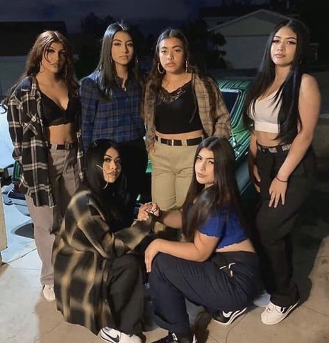 Chola Outfits 90s, Chicano Outfit Women, Chola Style 90s, Y2k Chicana, 90s Chicana, Pro Club Outfits, Chola Style Outfits, Chola Fits, 90s Latina Fashion