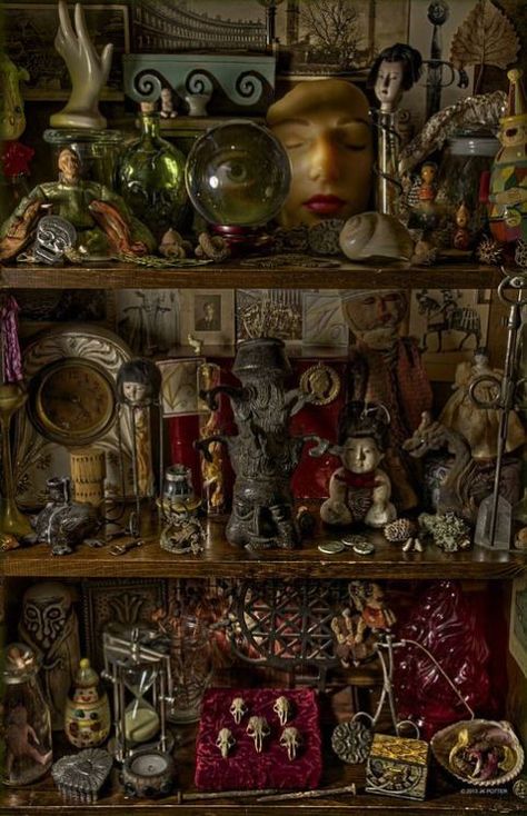 Vintage Psychic Aesthetic, Maximalist Decor Witchy, Goth Antique Decor, Eclectic Punk Decor, Medieval Maximalism, Whimsigoth Decor Ideas, Witch Market Stall, Celestial Apartment Decor, Oddities And Curiosities Decor