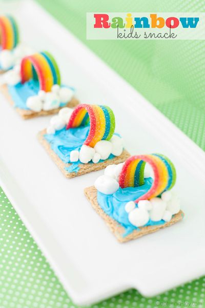 Rainbow Weather, Preschool Cooking, Rainbow Snacks, Kids Food Crafts, Edible Crafts, Kid Desserts, Rainbow Cookies, Kids Treat, Rainbow Food