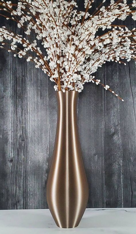 Gold Holiday Centerpieces, Tall Bud Vase, Vase Tall, Vase Modern, Vase Home Decor, Gold Holiday, Brown Walls, Holiday Centerpieces, Modern Vase