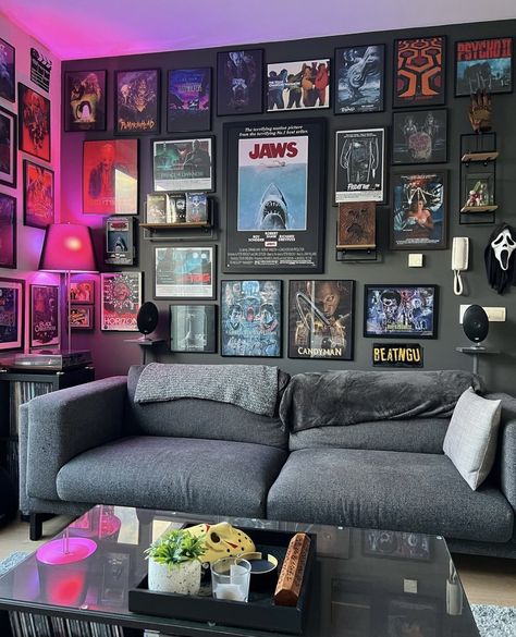 Bedroom Decor Edgy, Movie Theme Living Room Ideas, Gothic Tv Room, Horror Movie Display, Home Decor Alternative, Punk Rock Home Decor, Halloween Aesthetic Apartment, Rock Apartment Decor, Small Apartment Decorating Dark