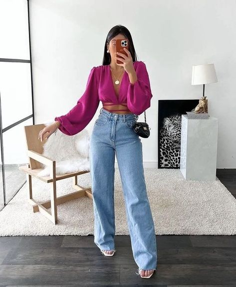 Jeans And Crop Top Outfit, Wide Leg Outfit, Wide Leg Jeans Outfit, Dressy Jeans, Outfit Elegantes, Legs Outfit, Outfits Con Jeans, Crop Top With Jeans, Fiesta Outfit