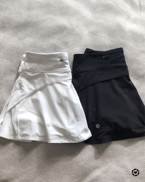 Sporty Outfits, Tennis Clothing, Lulu Outfits, Lululemon Skirt, Tennis Skirt Outfit, Fitness Wear Outfits, Lululemon Outfits, Tennis Skirts, Cute Preppy Outfits