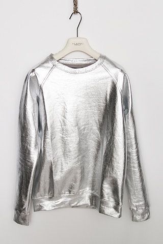 Silver sweatshirt instead of bulky rounded body casing                                                                                                                                                      More Carrie Bradshaw, Looks Hip Hop, Silver Sweater, Cooler Look, Looks Street Style, Inspiration Mode, Gyaru, Prince Charming, Mode Inspiration