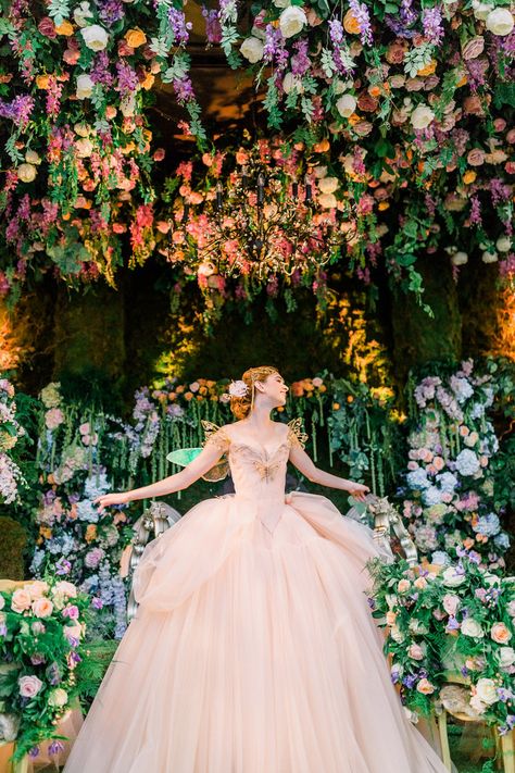 Enchanted Garden Wedding Theme Floral Inspiration - with Amie Bone Flowers Enchanted Garden Wedding Theme, Garden Wedding Theme, Tea Bridal Shower, Enchanted Dress, Fairytale Wedding Theme, Fairytale Book, Cottagecore Wedding, Enchanted Garden Wedding, Enchanted Forest Wedding