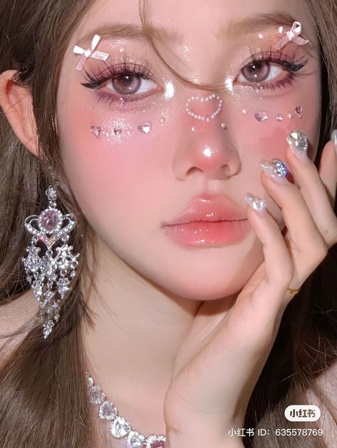 #chinesemakeup Makeup Ala Korea, Makeup Asia, Makeup Korean Style, Makeup Kawaii, Gem Makeup, Concert Makeup, Ideal Makeup, Asian Makeup Looks, Rhinestone Makeup