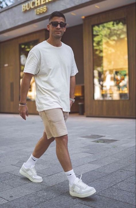 Men's Fashion Guide: Streetwear to Formal Attire Trends Mens Beach Style Summer, Men Athleisure Outfits, Athleisure Outfits Men, Smart Casual Outfit Summer, Outfit Hombre Casual, Smart Casual Shorts, Vacation Outfits Men, Athleisure Street Style, Mens Street Style Summer