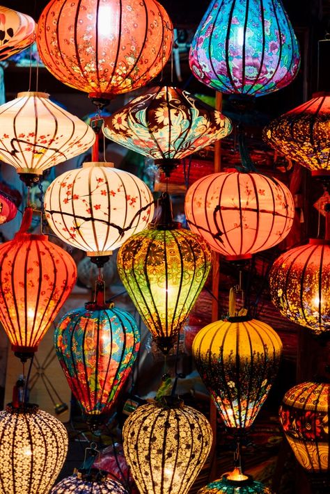 Vietnam lantern in market Free Photo | Free Photo #Freepik #freephoto #gold #party #travel #design Vietnam Lantern, Lantern Aesthetic, Lantern Art, Japanese Lantern, Japanese Lanterns, Lantern Design, Lantern Festival, Japon Illustration, Japan Culture