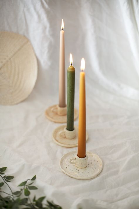 Polymer Clay Candle Holder, Clay Candle Holders Diy, Polymer Clay Candle, Clay Candle Holders, Twisted Candles, Clay Candle, Tanah Liat, Clay Diy Projects, Cerámica Ideas