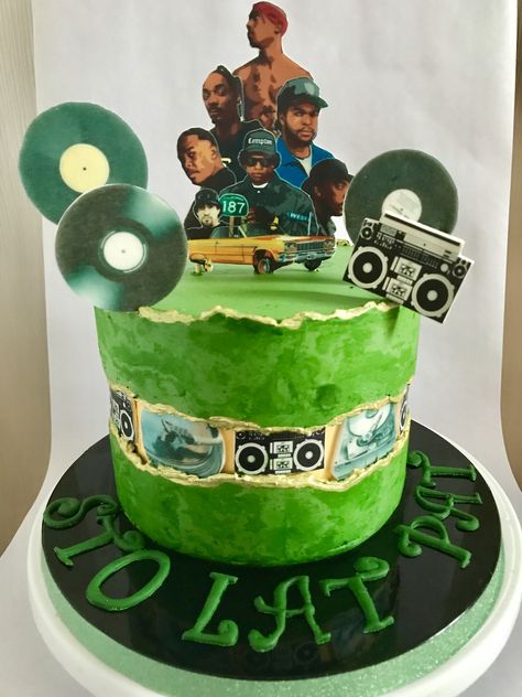 Essen, Birthday Cake Rapper, Rapper Cake Ideas, Tupac Birthday Cake, Rapper Cake, Rapper Birthday Cake, Hip Hop Cake, Hip Hop Birthday Cake, Tupac Birthday