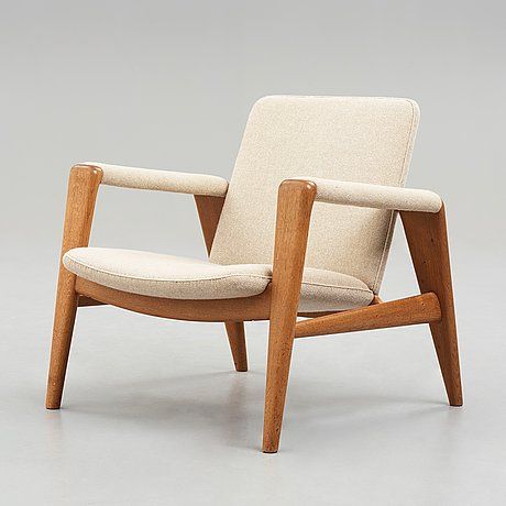 Bukowski, Hans Wegner Furniture, Wegner Chair, Painted Dining Chairs, Tufted Side Chair, Velvet Lounge Chair, Modern Sofa Living Room, Mid Century Lounge Chairs, Furniture Design Wooden