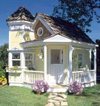 Tiny Cottages, Design Case Mici, Victorian Playhouse, Wohne Im Tiny House, Build A Playhouse, Bedroom White, Cute Cottage, Tiny Cottage, Casa Exterior