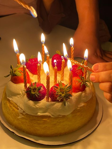 Pastel, 20 Bday Cake Aesthetic, Cake With Candles Aesthetic, Birthday Cake Candles Aesthetic, Strawberry Birthday Cake Aesthetic, Happy Birthday Cake Aesthetic, Cake Candles Aesthetic, Birthday Celebration Aesthetic, 70s Birthday Cake