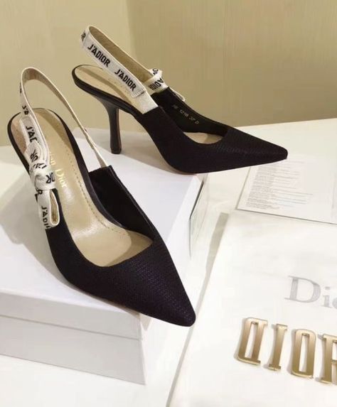 Dior Pumps, Elegant Shoes Heels, Dior Heels, Dior Jadore, High Heels Black, Cute Shoes Heels, Dior Addict, Elegant Shoes, Aesthetic Shoes