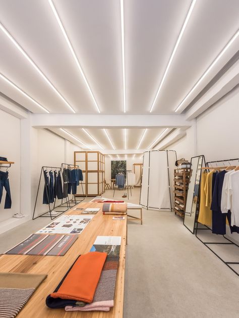 Gallery of klee klee Brand-Launching Store / AIM Architecture - 4 Clothes Store Interior, Retail Lighting Design, Retail Lighting, Retail Store Interior, Store Layout, 카페 인테리어 디자인, Store Interiors, Clothes Store, Interior Display
