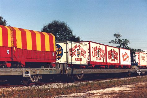 Zug, Vintage Circus Photos, Ringling Brothers Circus, Old Circus, Barnum Bailey Circus, Ringling Brothers, Circus Train, Circus Sideshow, Circus Art