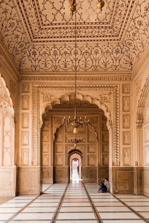 Pakistani Architecture, Arquitectura Wallpaper, Lahore Fort, Badshahi Mosque, Architecture Photography Buildings, Mughal Emperor, India Architecture, Punjab Pakistan, Mughal Architecture