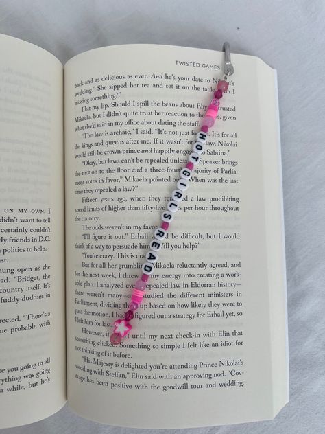 "These beaded bookmarks are perfect for marking your page in your current book or to decorate your favorite read. They also make the perfect gift for any book lover in your life.  Each bookmark is made to order and can be customized to your liking. Since each bookmark is uniquely made, the bookmark you receive may not appear the exact same as in the picture.  The bookmark is 6\" tall and it hooks over the spine of the book to allow the beads to hang on the outside of your book. The length of the Bookmark Metal, Homemade Bookmarks, Homemade Books, Handmade Bookmark, Diy Crafts For Girls, Beaded Bookmarks, Fun Crafts To Do, Diy Bookmarks, Cute Bookmarks