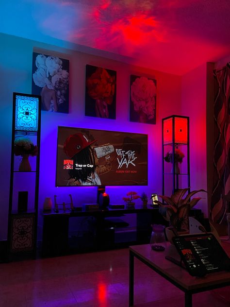 Blacklight Living Room, Lit Bedroom Ideas, Galaxy Living Room Decor, Men’s Gaming Room Ideas, Aesthetic Room With Mirror, Neo Soul Interior Design, Living Room Asthetics Luxury, Rgb Living Room Ideas, Vibey Interior Design