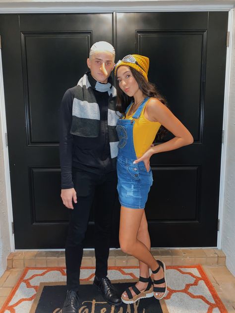 Gru And Minion Halloween Costume, Minion Costumes Couple, Matching Halloween Costumes For Couples Funny, Iconic Duos Male And Female, Gru And Minion Costume Couple, Minion Couple Costume, Gru And Minion Costume, Gru Costume Diy, Matching Costumes Couples