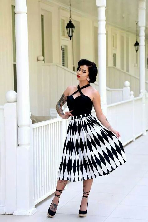 Next out fit Psychobilly, Rockabilly Fashion, Moda Pinup, Pinup Poses, Estilo Pin Up, Rockabilly Outfits, Pin Up Outfits, Look Retro, Vintage Pinup