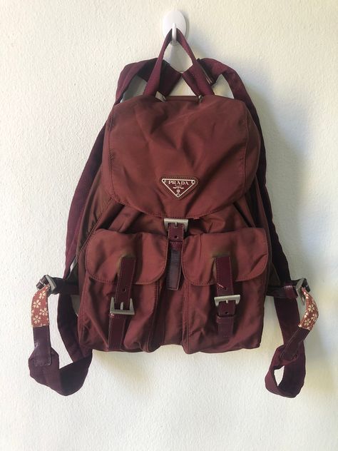 Schoolbag Aesthetic, Louis Vuitton Rucksack, Daily Backpack, Skull Handbags, Maroon Colour, Prada Mini, Nike Backpack, Aesthetic Backpack, Unique Backpacks