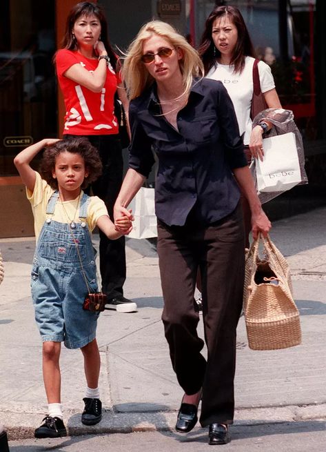 9 Best Carolyn Bessette-Kennedy Style Moments & Fashion Kate Moss, Carolyn Bessette Wedding, Outfit Minimalista, Carolyn Bessette, Jfk Jr, John John, Stil Inspiration, Moda Vintage, 가을 패션