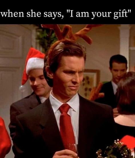 Patrick Bateman Pfps, Patrick Bateman Cute, Patrick Bateman Christmas, Patrick Bateman Headphones, Christian Bale Pfp, Patrick Bateman Pfp, Film Pfp, Patrick Bateman Icon, Memes Parents