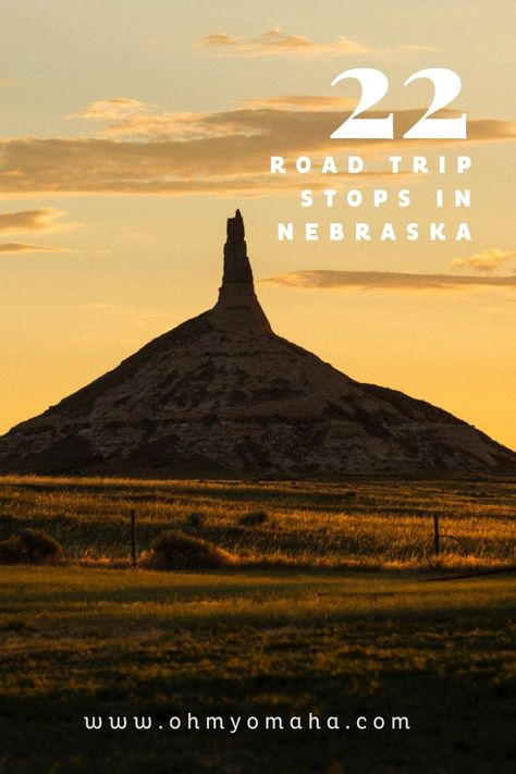22 Great Nebraska Road Trip Stops - Oh My! Omaha Chimney Rock Nebraska, Road Trip Stops, Nebraska Sandhills, Desert Trip, Road Trip To Colorado, Float Trip, Travel Cheap, Cross Country Road Trip, Desert Travel