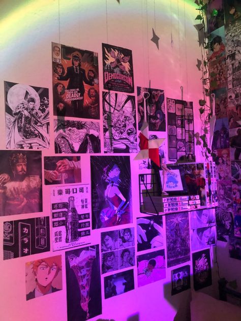 LED room. Anime wall. Manga wall. Marval prints. Collage wall. Aesthetic Anime Wall Decor, Manga Wall Room, Aesthetic Room Idea, Anime Wall Decor, Room Anime, Prints Collage, Led Room, Wall Collage Decor, Room Inspired