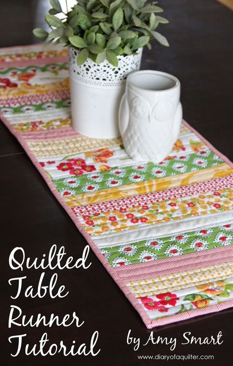 Pioneer Woman Table Runner, Contemporary Table Runners, Quilting Table, Table Runner Tutorial, Bed Runners, Beginning Quilting, Quilt Table, Quilted Table Runners Patterns, Stash Buster