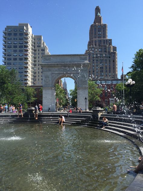 Nature, Washington Square Park Aesthetic, Washington Square Park Nyc, Washington State Parks, Nyc Park, Empire State Of Mind, Nyc Aesthetic, Washington Square Park, Nyc Life