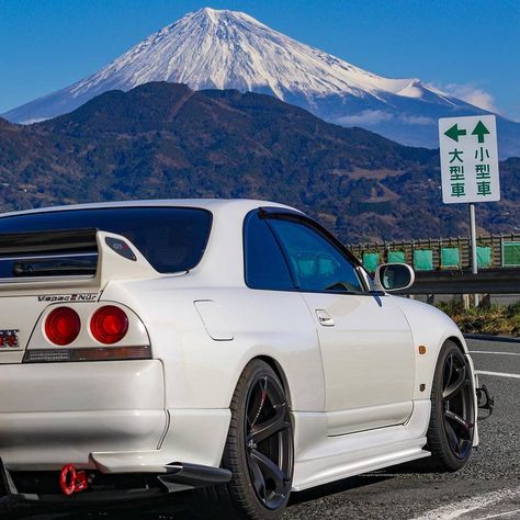 🔰Nissan Skyline GT-R R33🔰 on Instagram: “Mount fuji 😍 damn i love @shima.33r his content! #R33GTR #R32GTR #R34GTR #GTR #NISSANGTR #NISSANSKYLINE #JDM #R33 #JAPAN #mountfuji” Nissan Gtr R33, Nissan Skyline Gtr R33, Ark Angel, Nissan R33, R33 Gtr, Nissan Skyline R33, Skyline R33, R32 Gtr, Nissan Gtr R34