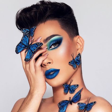 Best blue butterfly 🦋💦 #gorgeous Extreme Make-up, Smokey Eye Make Up, Fantasy Make-up, Halloweenský Makeup, Make Up Designs, Drag Make-up, Butterfly Makeup, Face Art Makeup, Beauty Make-up