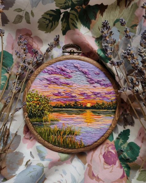 Pillow Embroidery Pattern, Embroidery Designs Landscape, Embroidery Nature Scene, Hand Embroidery Landscape, Embroidery Landscape Pattern, Landscape Embroidery Patterns Free, Stitching Art Embroidery, Embroidery On Canvas Paintings, Embroidery Landscape Easy