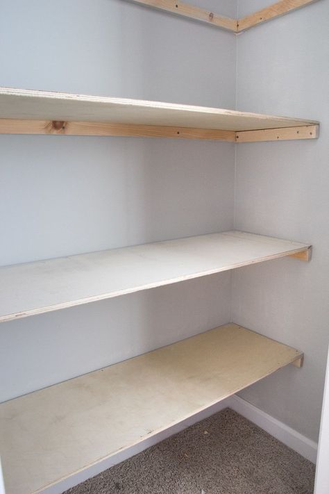 Diy Closet Shelving, Diy Closet Shelves, Closet Shelving, Closet Wall, Easy Home Improvement Projects, Closet Clutter, Diy Regal, Easy Home Improvement, Home Improvement Loans