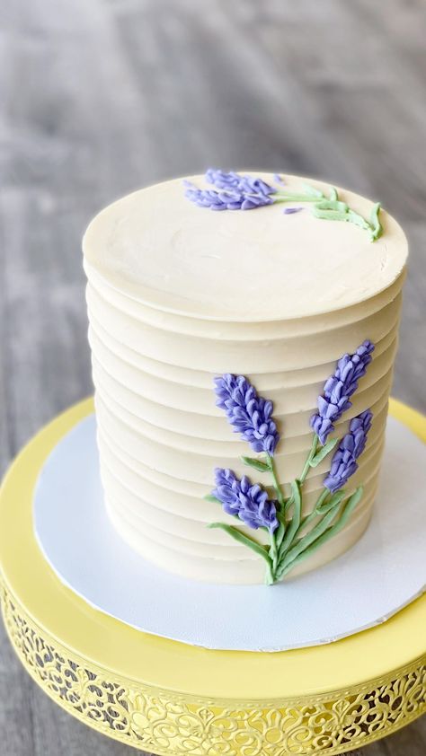 okcsweets on Instagram: I love spring and sunshine and flowers, and I just had the best time piping this sweet lavender themed cake! What flowers would you like to… Pastel, Wisteria Cake Buttercream, Lavender Cake Ideas, Lavender Color Cake, Lavender Theme Birthday Party, Lavender Cake Design, Pastel Purple Cake, Lavender Cakes, Cottagecore Cake