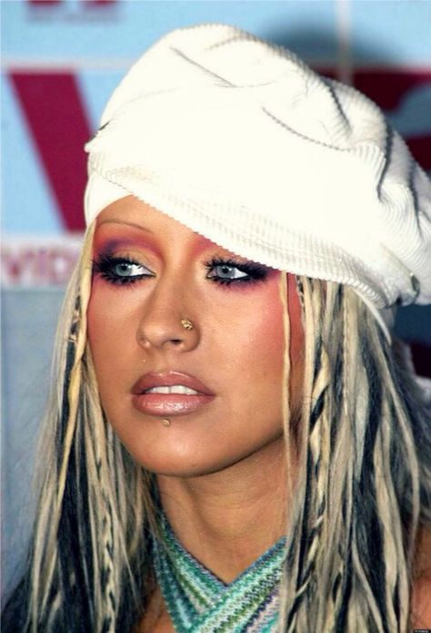 2000s Christina Aguilera, Kristina Agilera, Christina Aguilera Costume, Christina Aguilera 2000, 00s Makeup, 2000 Makeup, Christina Aguilera 2000s, 2000s Makeup, Y2k Icon