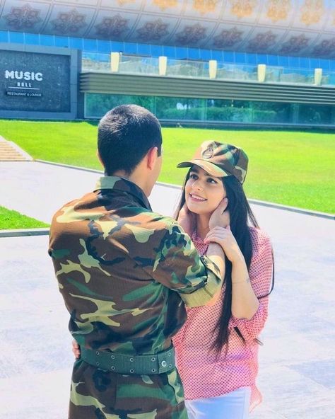 Soldier Love Couple Army, Army Love Girlfriend, Army Couple Photography, Military Couple Photography, Military Engagement Photos, Army Love Photography, Army Lover, Army Couple Pictures, Indian Army Wallpapers