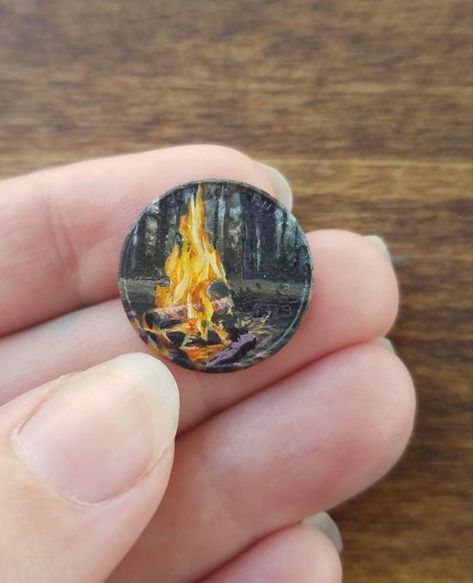 Penny Painting, Tiny Paintings, Coin Art, Muse Art, Painting Idea, Mini Painting, Small Circle, Sketchbook Art, Amazing Drawings